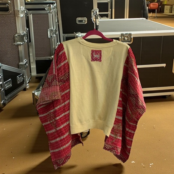 STONES CREWNECK Band T with KANTHA SLEEVES Boho Handmade, Festival 🌸 One Size - Picture 3 of 3